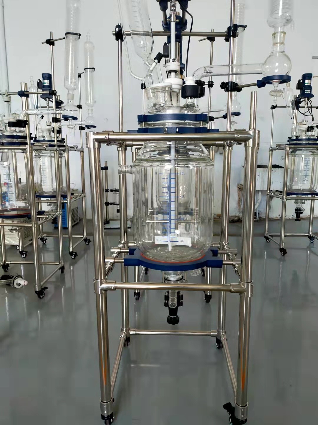 河南益源仪器玻璃反应釜（单层、双层、三层），支持异形定制，提供实验室中试解决方案